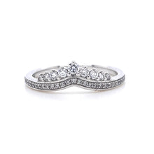Load image into Gallery viewer, Platinum, 0.30ct Diamond Tiara Wedding Ring
